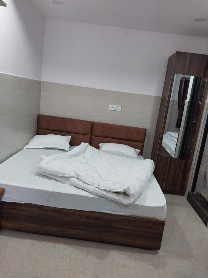 Hotel Sms Ajmer Bagian luar foto
