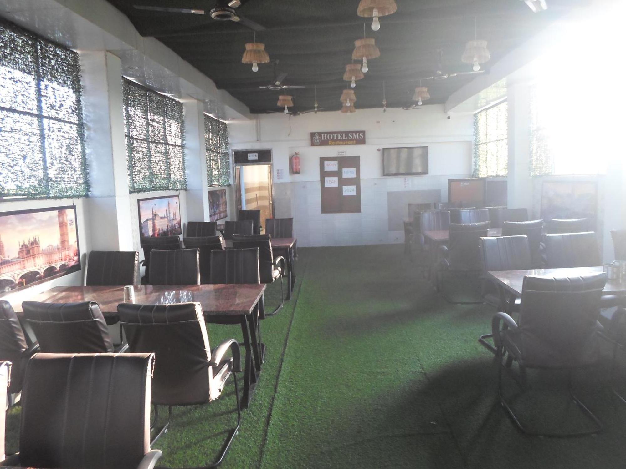Hotel Sms Ajmer Bagian luar foto