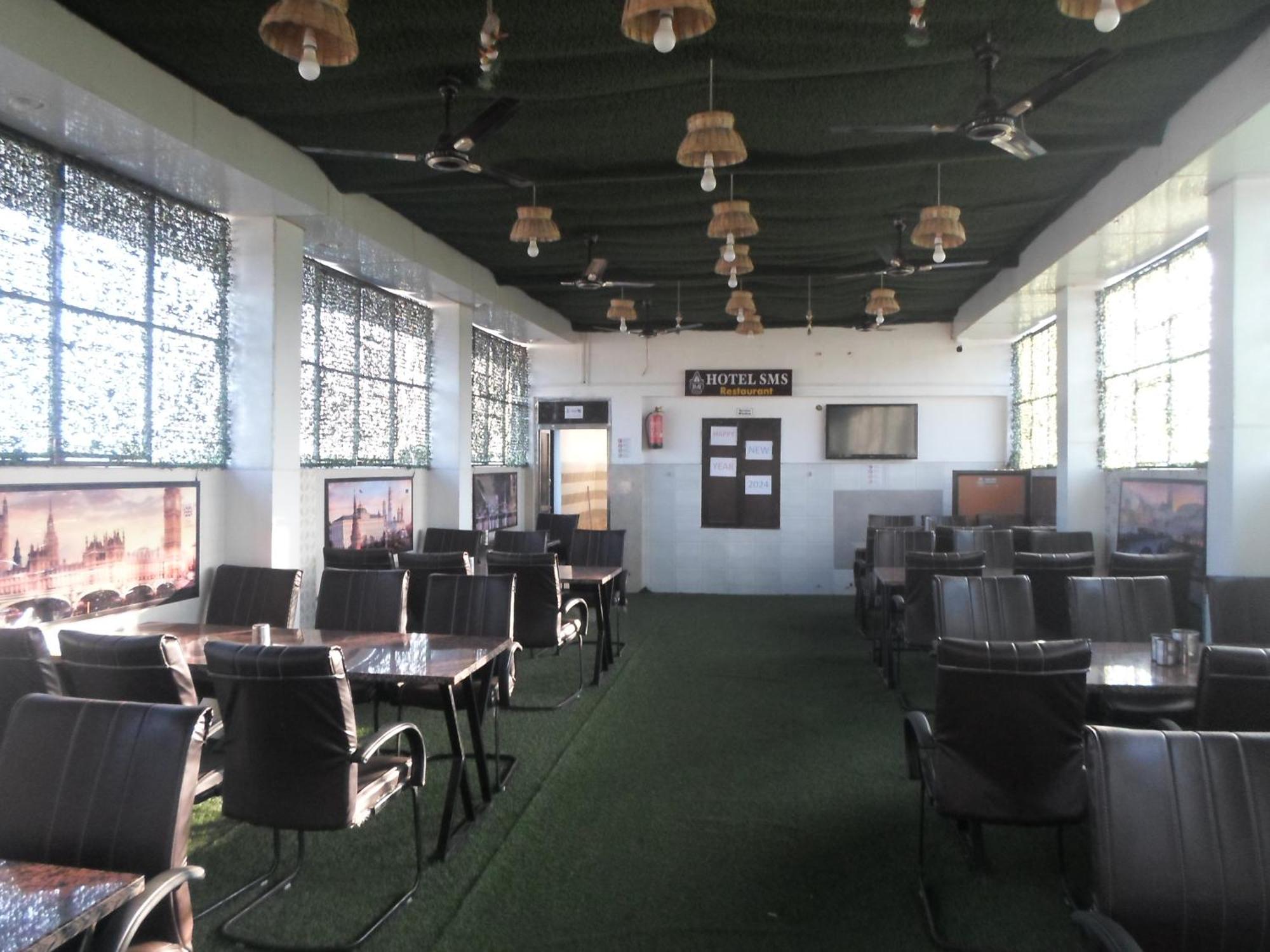 Hotel Sms Ajmer Bagian luar foto